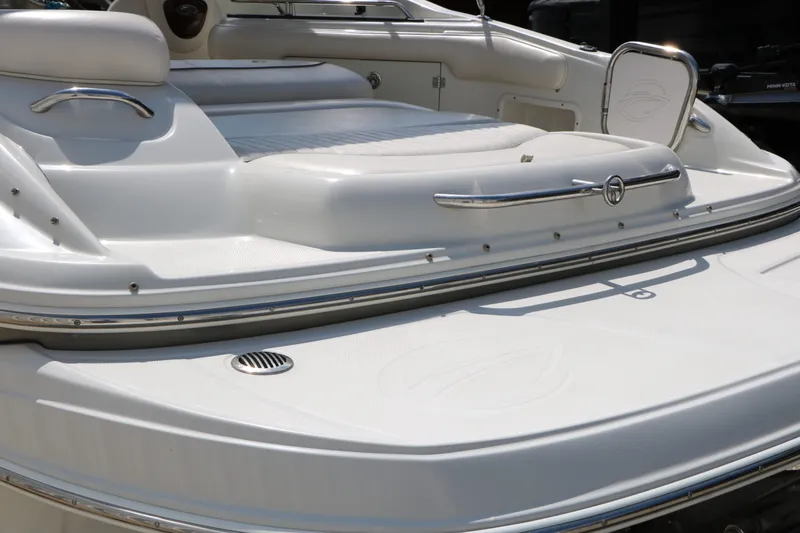 Slide: The Image of Crownline Boats 240 Ex 2006 - 9