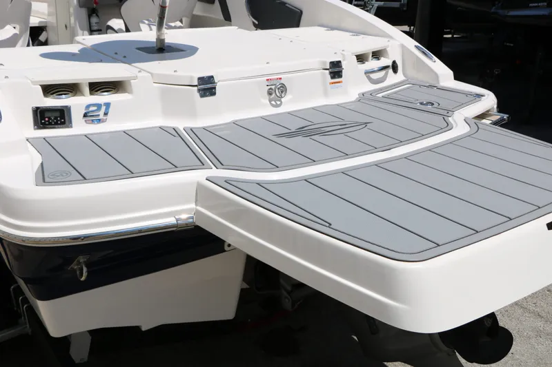 Slide: The Image of Chaparral 21 SSi Ski / Fish 2021 - 10