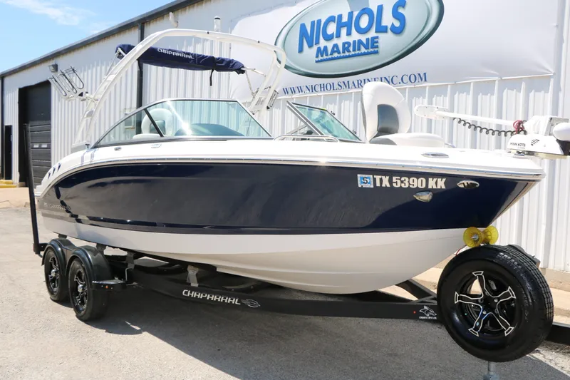 Slide: The Image of Chaparral 21 SSi Ski / Fish 2021 - 2
