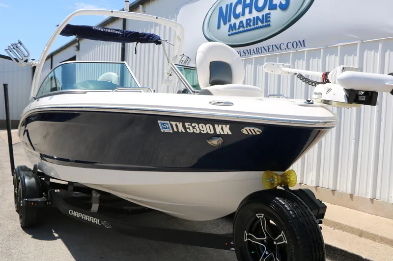 Slide: The Image of Chaparral 21 SSi Ski / Fish 2021 - 3