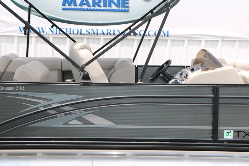Slide: The Image of Harris Cruiser 230 2019 - 11