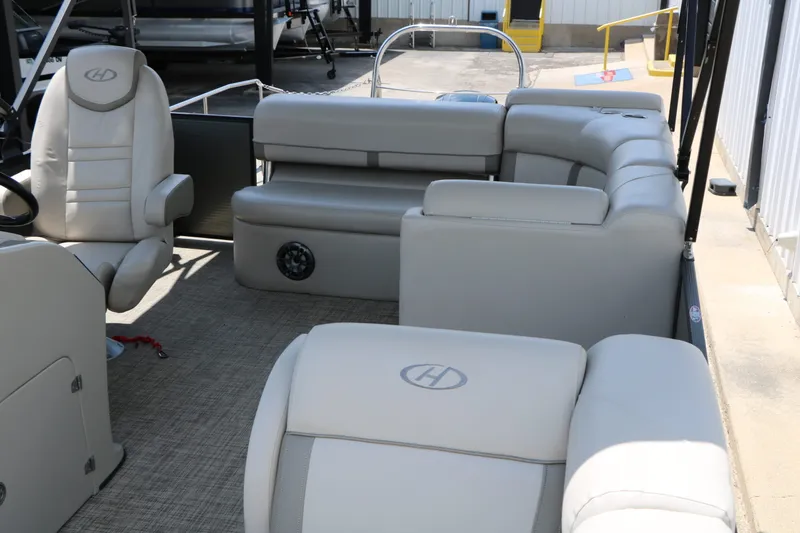 Slide: The Image of Harris Cruiser 230 2019 - 19