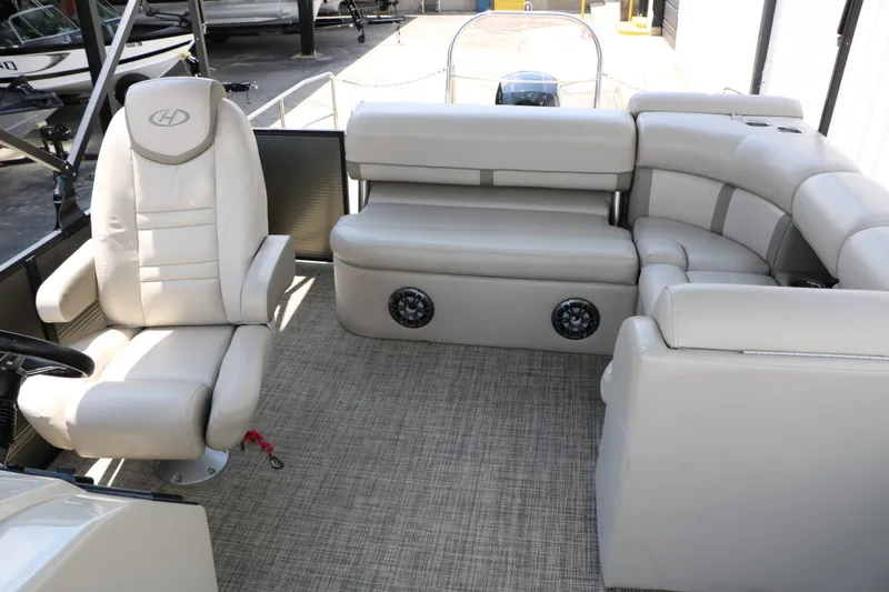 Slide: The Image of Harris Cruiser 230 2019 - 21