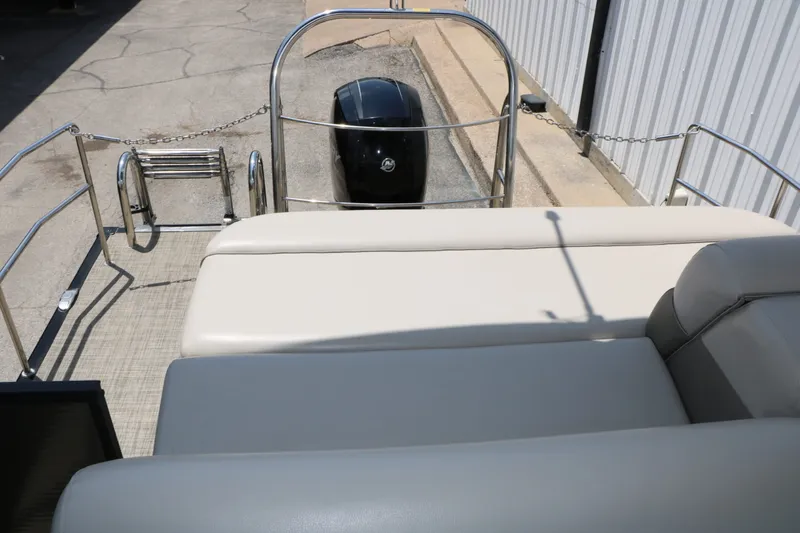 Slide: The Image of Harris Cruiser 230 2019 - 22