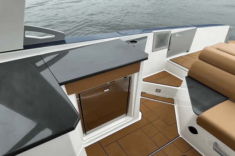 Slide: The Image of Aviara AV32 2024 - 14