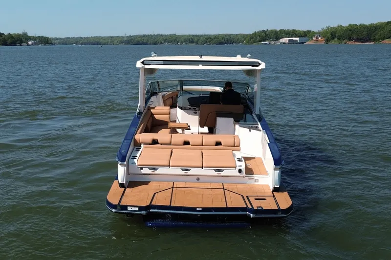 Slide: The Image of Aviara AV32 2024 - 2