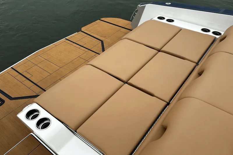 Slide: The Image of Aviara AV32 2024 - 7