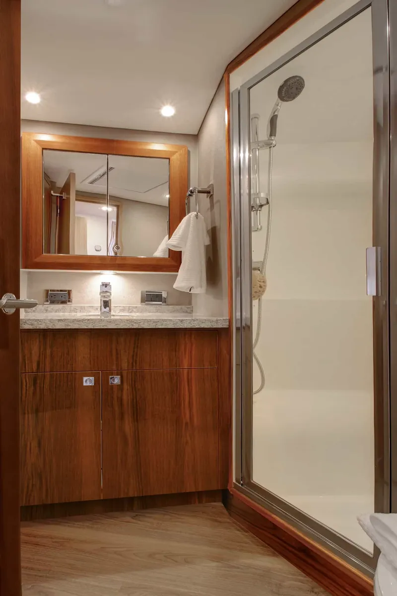 Slide: The Image of Hatteras 45 Express Sportfish 2019 - 52