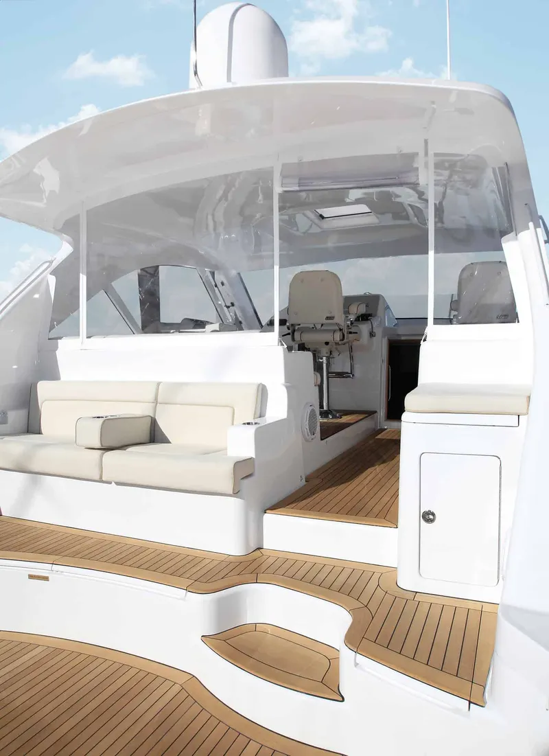 Slide: The Image of Hatteras 45 Express Sportfish 2019 - 25