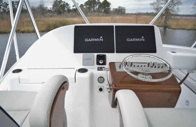 Slide: The Image of Hatteras 45 Express Sportfish 2019 - 13