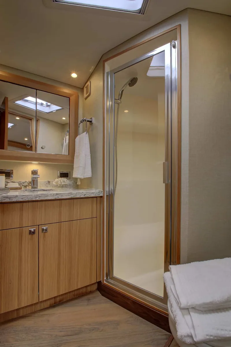 Slide: The Image of Hatteras 45 Express Sportfish 2019 - 54