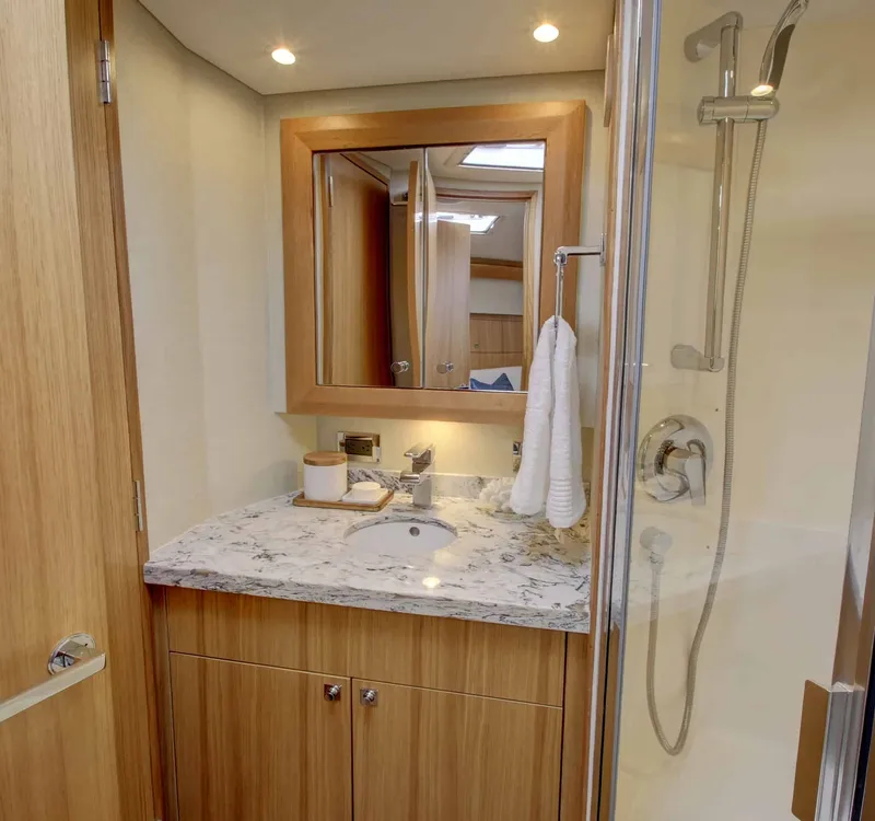 Slide: The Image of Hatteras 45 Express Sportfish 2019 - 53