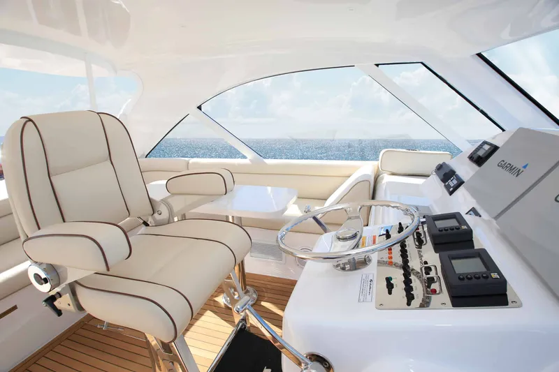 Slide: The Image of Hatteras 45 Express Sportfish 2019 - 18