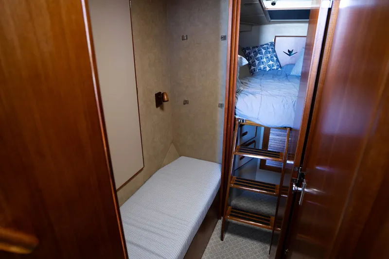 Slide: The Image of Bertram 35 Convertible 1984 - 25