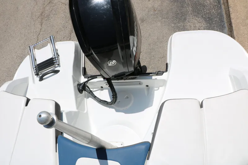 Slide: The Image of Tahoe 450TF 2018 - 29
