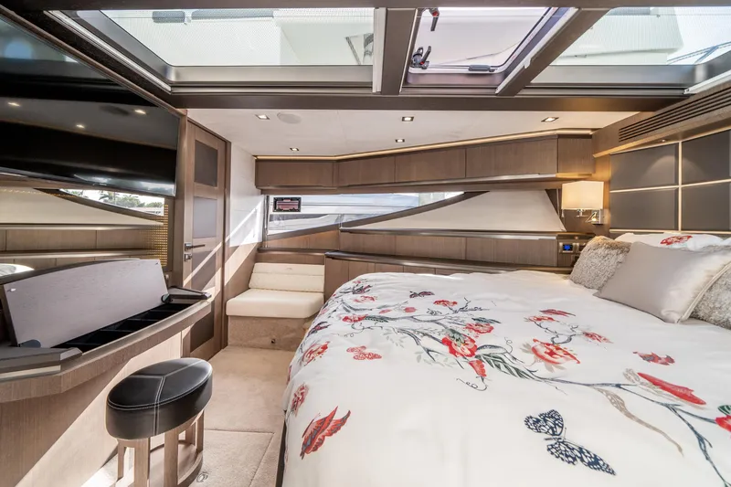 Slide: The Image of Galeon 640 FLY 2019 - 15