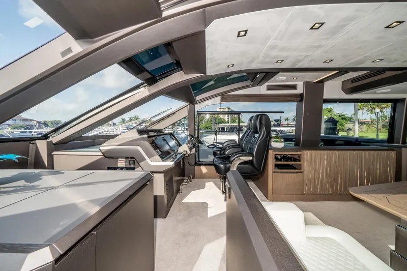 Slide: The Image of Galeon 640 FLY 2019 - 18