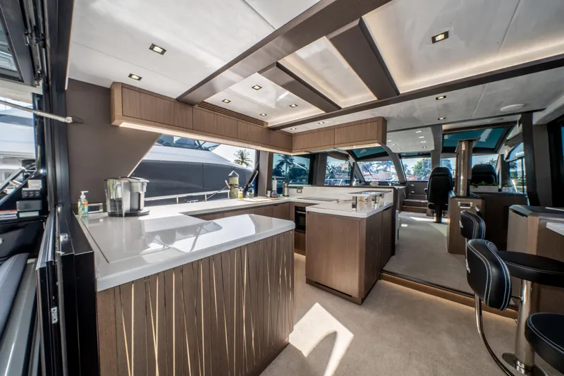 Slide: The Image of Galeon 640 FLY 2019 - 32