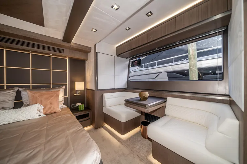 Slide: The Image of Galeon 640 FLY 2019 - 5