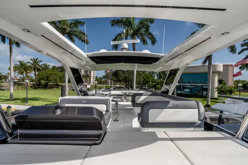 Slide: The Image of Galeon 640 FLY 2019 - 51