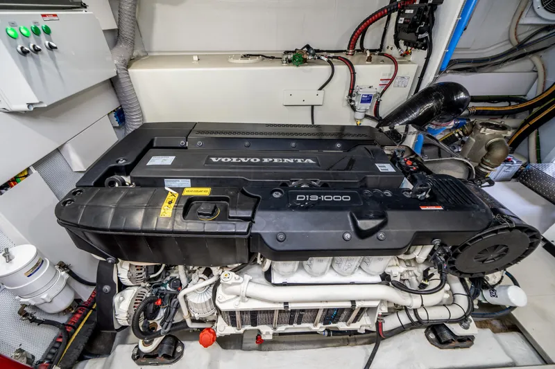 Slide: The Image of Galeon 640 FLY 2019 - 56