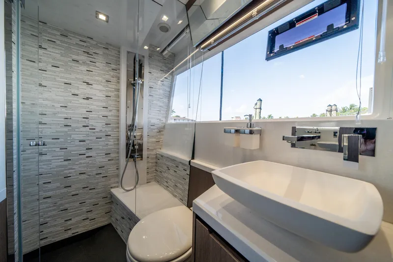 Slide: The Image of Galeon 640 FLY 2019 - 9