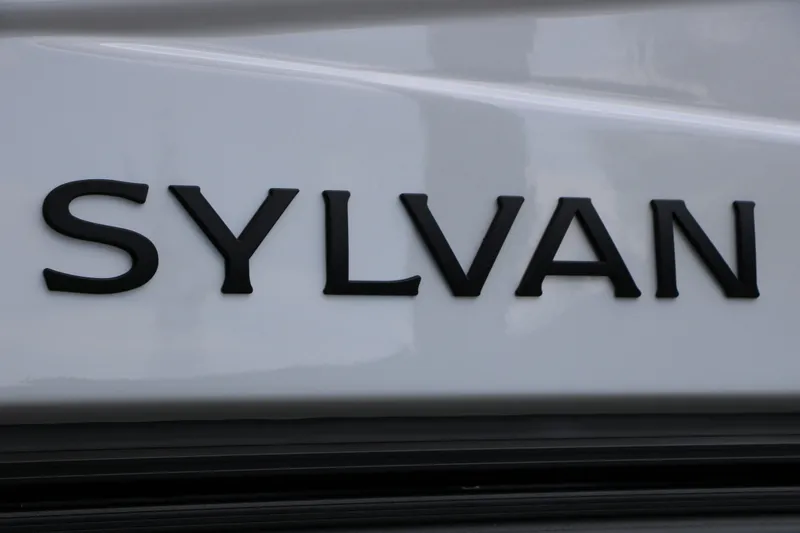 Slide: The Image of Sylvan L3 DLZ Bar Platinum Edition Tri-Toon 2026 - 13