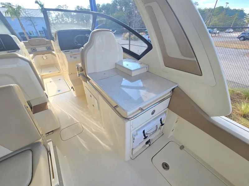 Slide: The Image of Scout 277 Dorado 2025 - 8