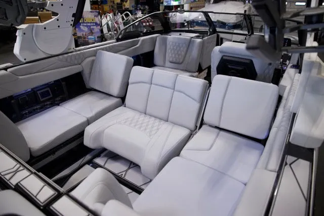 Slide: The Image of Malibu M230 2026 - 23