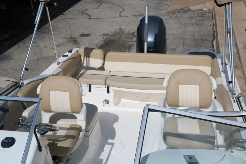 Slide: The Image of Sea Fox 226 Traveler 2017 - 18