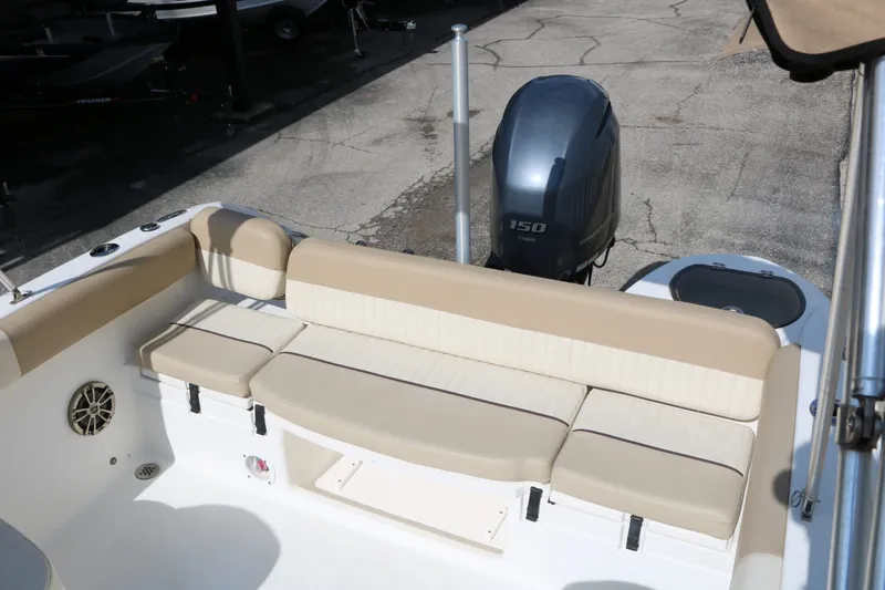 Slide: The Image of Sea Fox 226 Traveler 2017 - 19