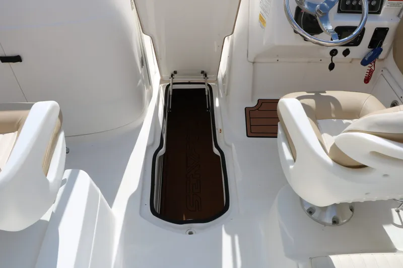Slide: The Image of Sea Fox 226 Traveler 2017 - 25