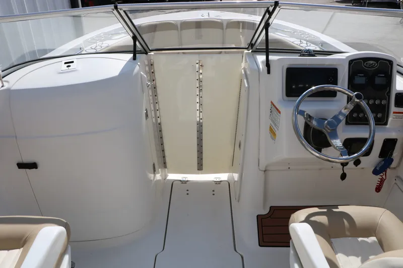 Slide: The Image of Sea Fox 226 Traveler 2017 - 32