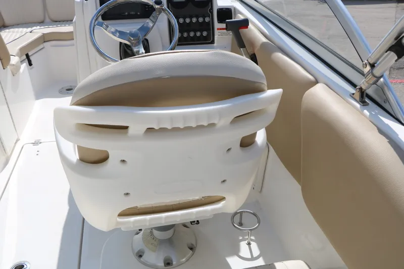 Slide: The Image of Sea Fox 226 Traveler 2017 - 38