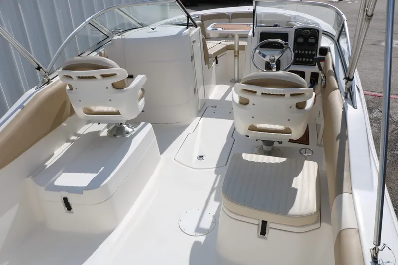Slide: The Image of Sea Fox 226 Traveler 2017 - 9