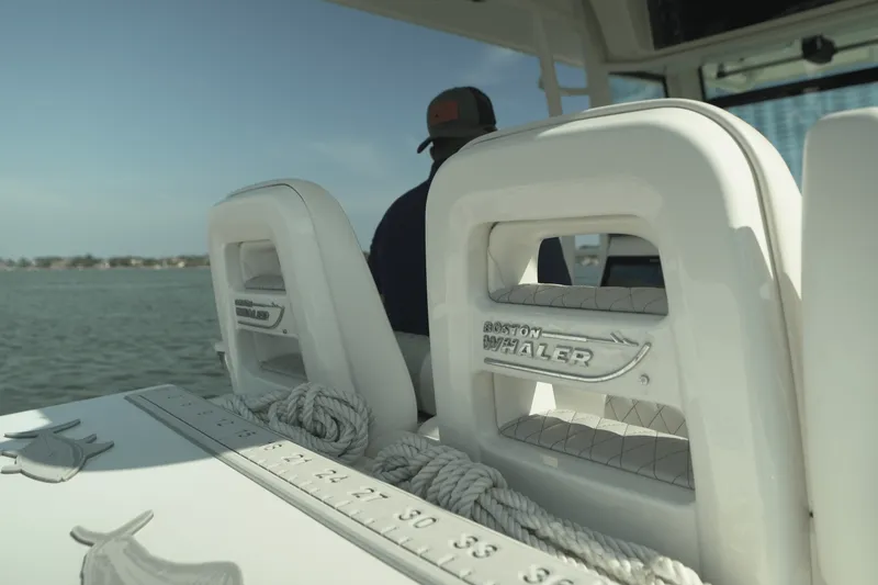 Slide: The Image of Boston Whaler 320 OUTRAGE 2012 - 17