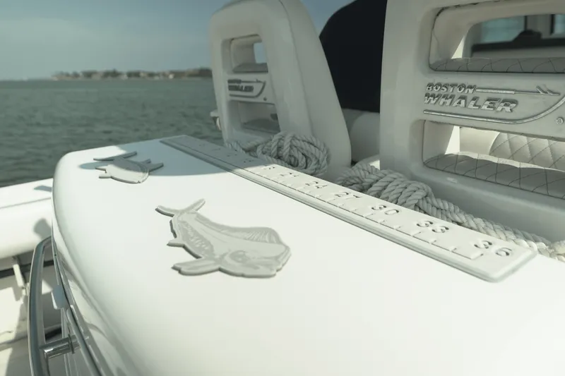 Slide: The Image of Boston Whaler 320 OUTRAGE 2012 - 18