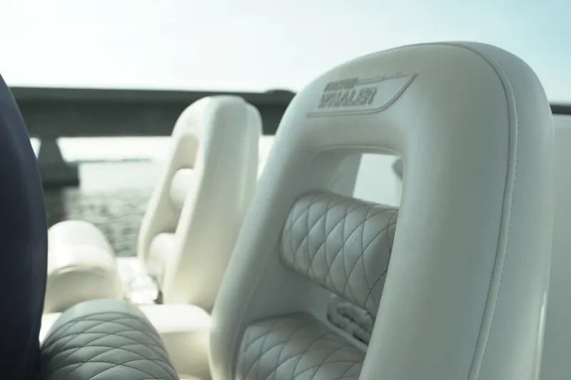 Slide: The Image of Boston Whaler 320 OUTRAGE 2012 - 25