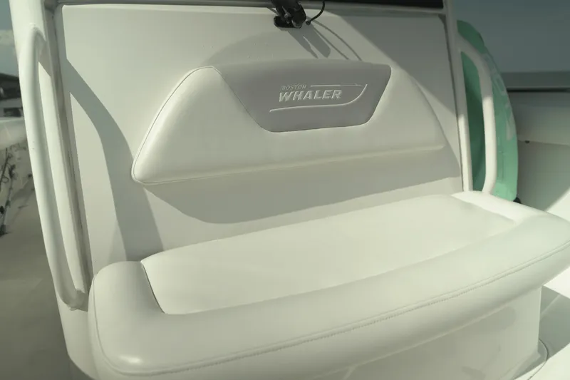 Slide: The Image of Boston Whaler 320 OUTRAGE 2012 - 45