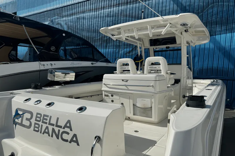 Slide: The Image of Boston Whaler 320 OUTRAGE 2012 - 60