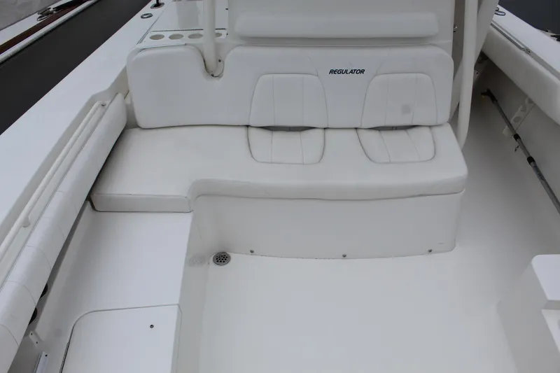 Slide: The Image of Regulator Marine 34SS 2014 - 13