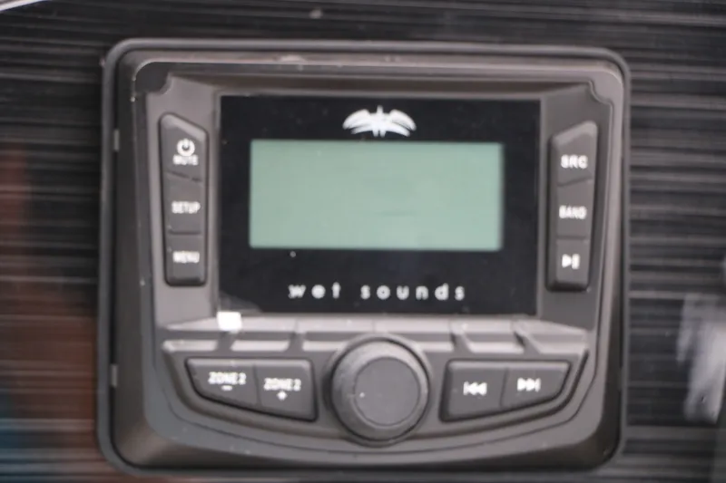 Slide: The Image of Sylvan Mirage 822 LZ Tri-Toon 2026 - 25