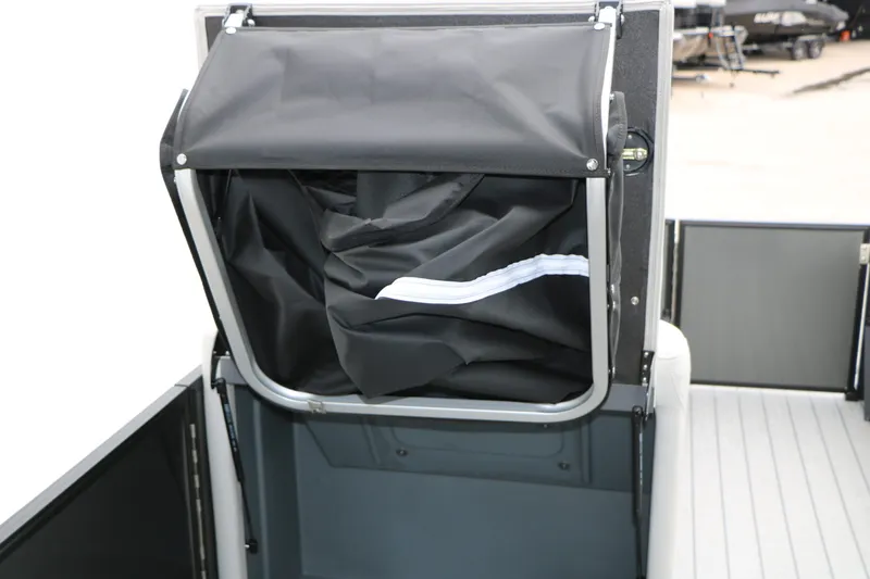Slide: The Image of Sylvan Mirage 822 LZ Tri-Toon 2026 - 35