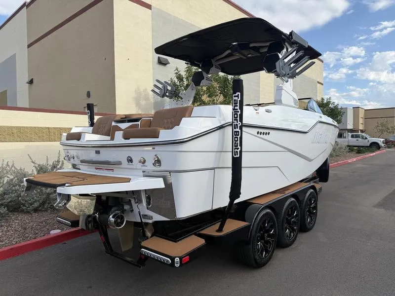 Slide: The Image of Malibu M230 2026 - 2