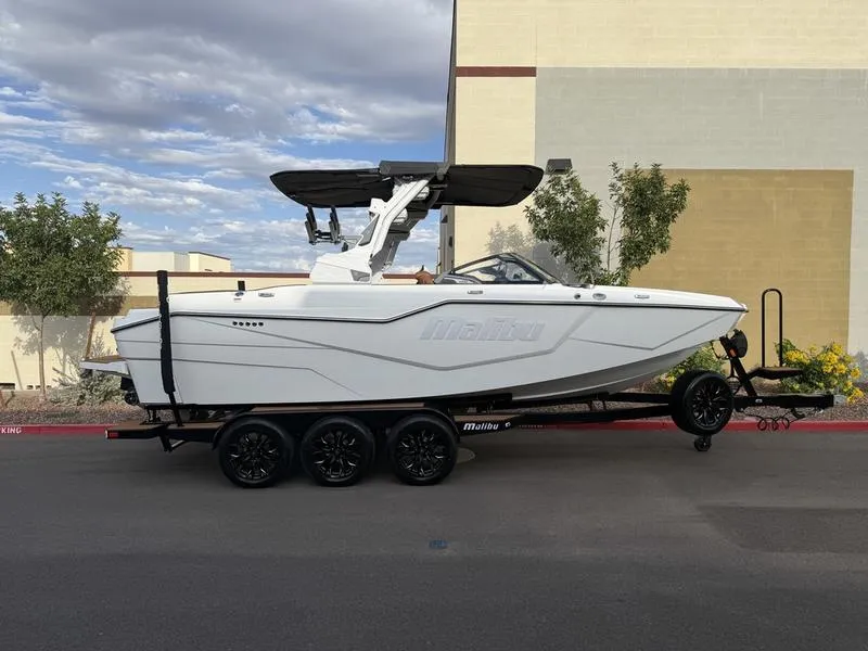 The Image of Malibu M230 2026 - 0