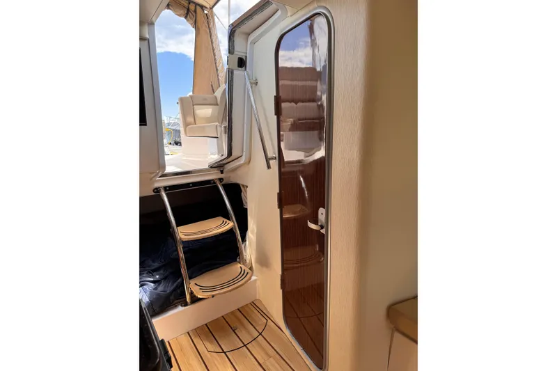 Slide: The Image of Regal 28 Express 2013 - 36