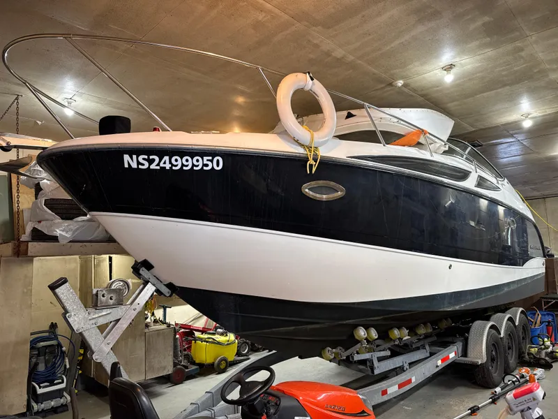 Slide: The Image of Bayliner 300 2009 - 8