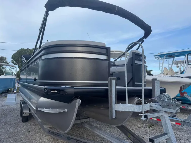 The Image of Viaggio V22R 2026 - 0