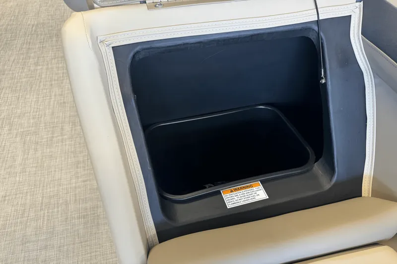 Slide: The Image of Premier 220 Sunscape 2025 - 11