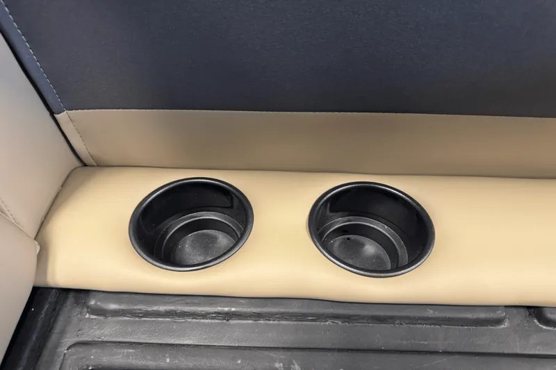 Slide: The Image of Premier 220 Sunscape 2025 - 31